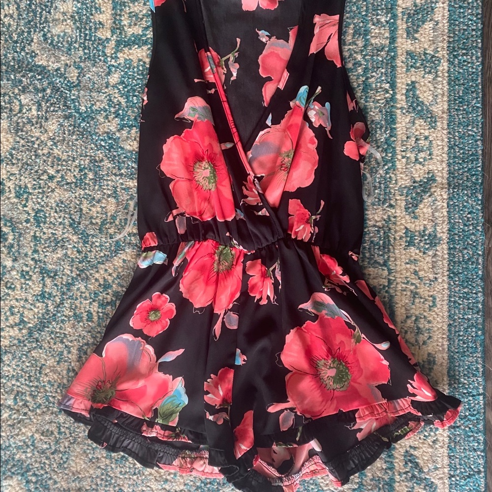 Floral romper-small
